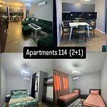 Holiday Apartments * 地拉那