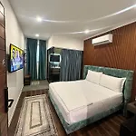 Holiday Apartments 公寓 地拉那